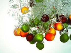 Fruit peels with fruit acids, with the help of which skin cells are renewed