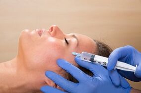 Mesotherapy procedure to rejuvenate the skin